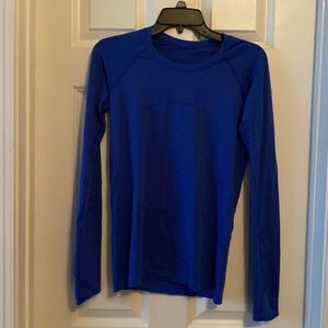 Lululemon swiftly tech long sleeve size 6